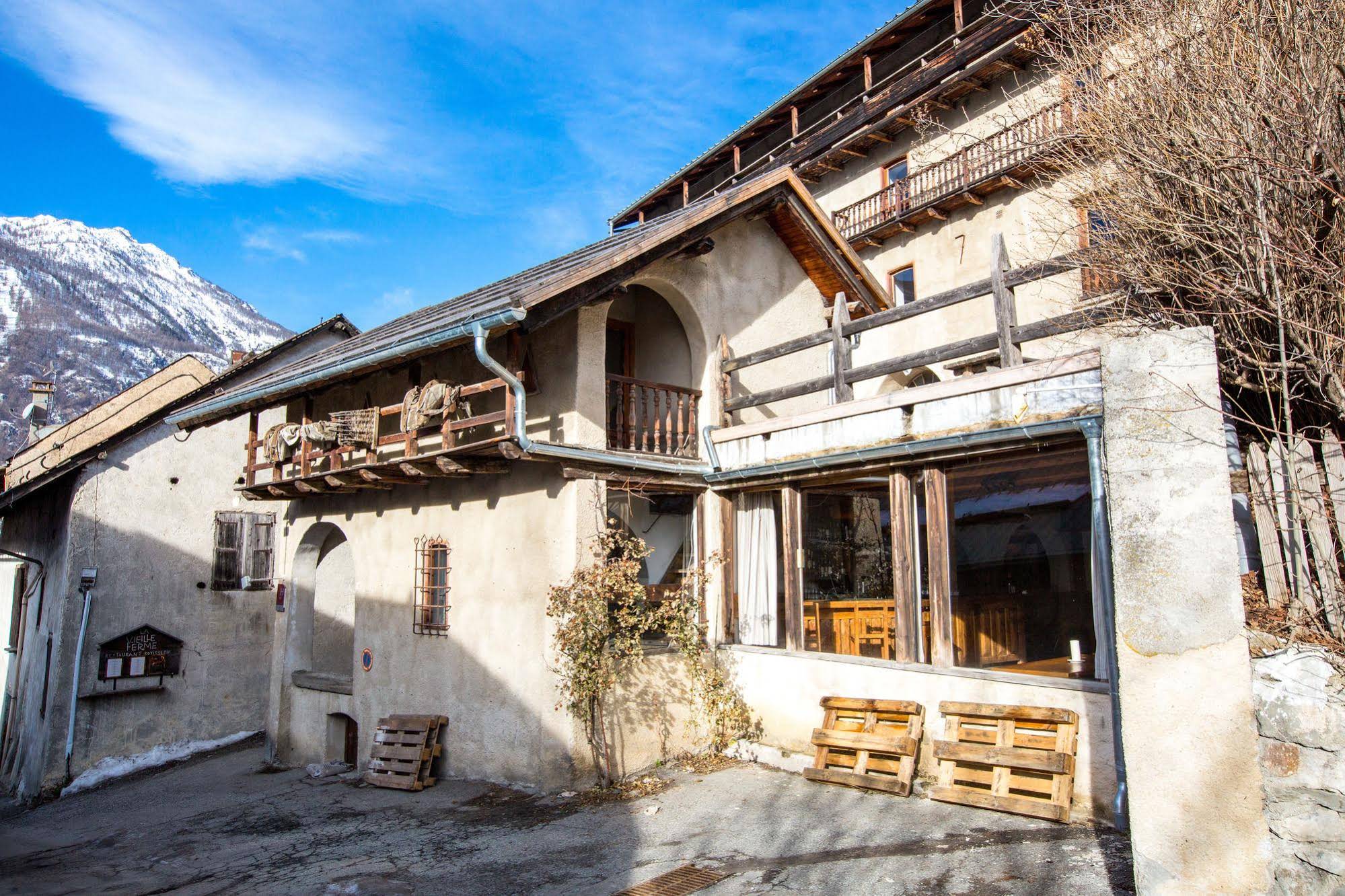 Langley Hotel Ski Lodge La Vieille Ferme