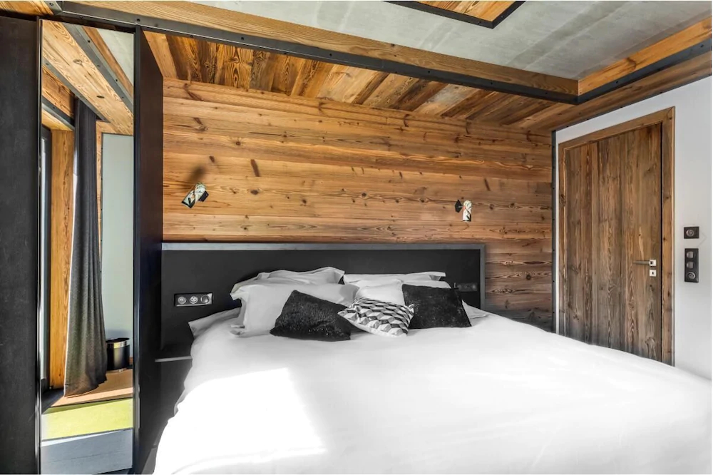 Chalet Banksy