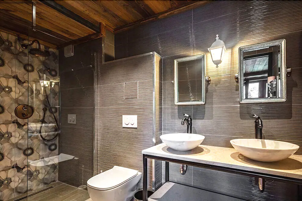 Chalet Raven