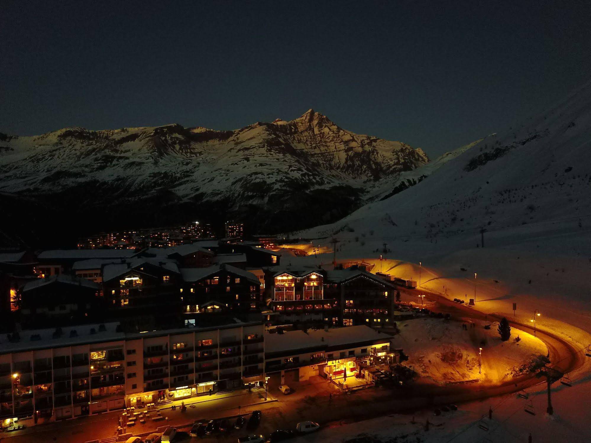 Paquis Hotel