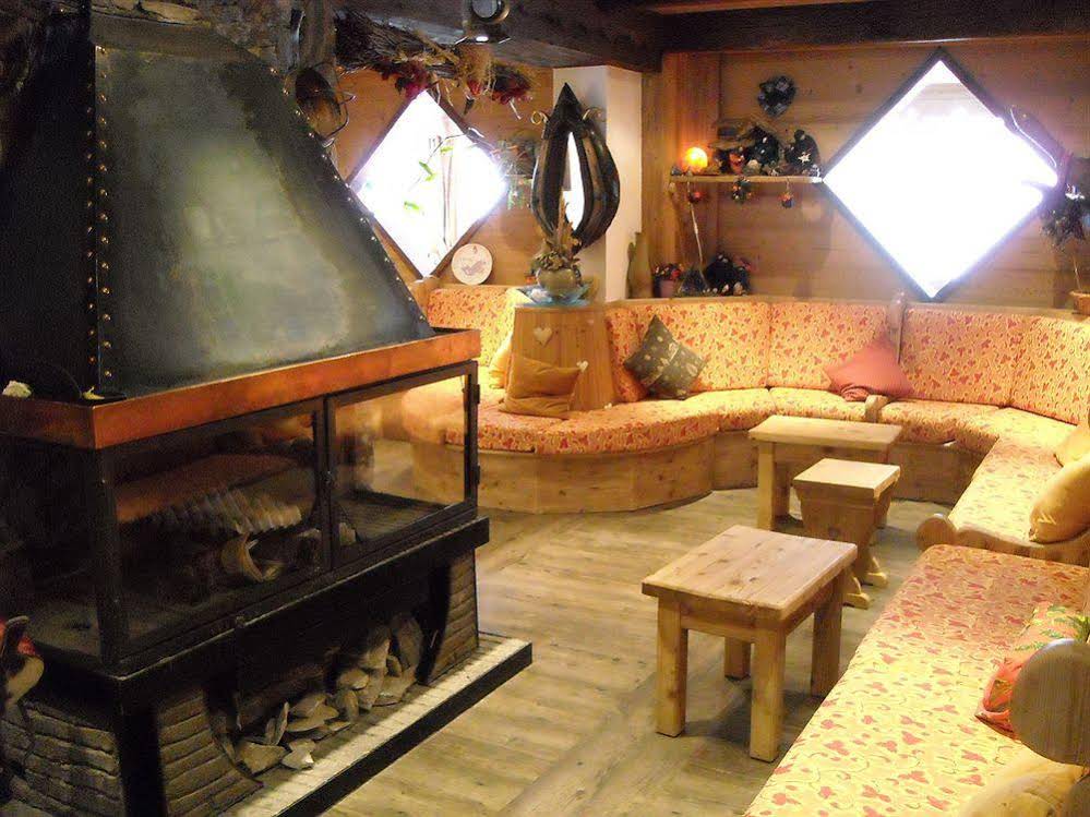 Paquis Hotel