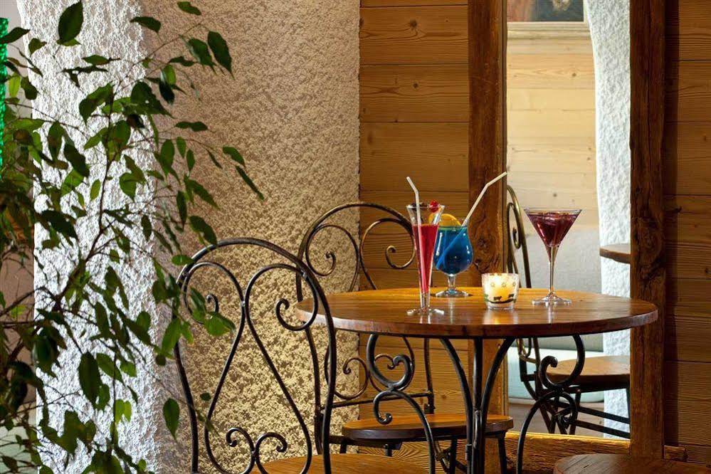 Paquis Hotel