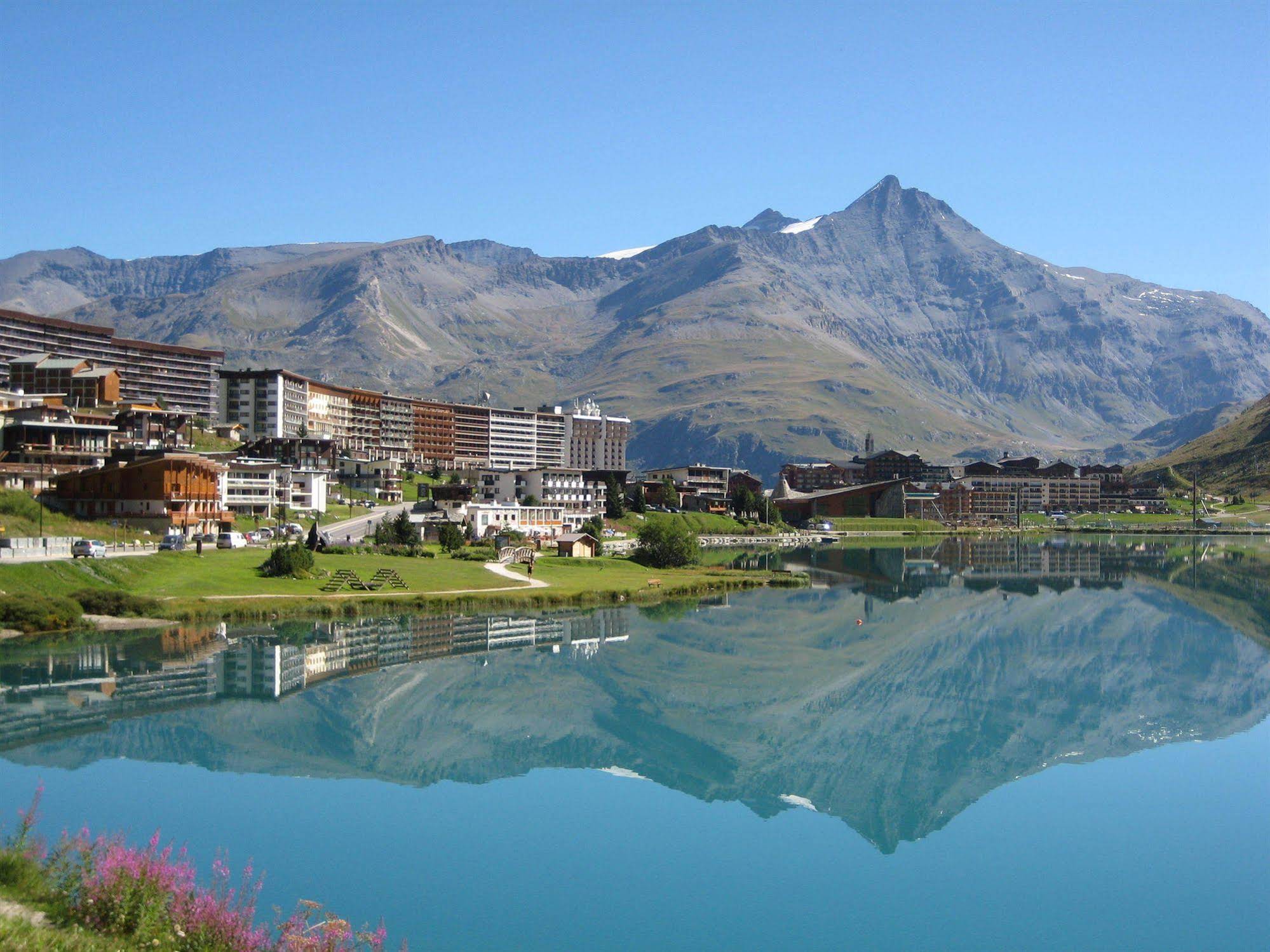 Paquis Hotel