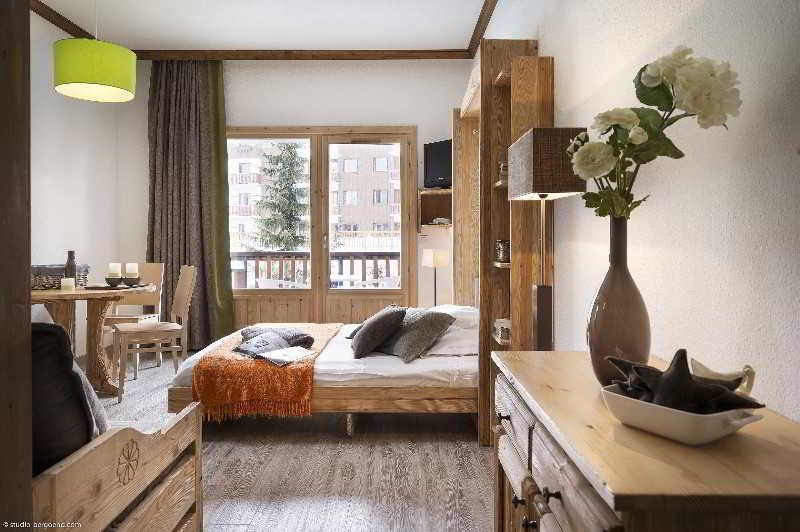Les Chalets de Solaise by Pierre & Vacances