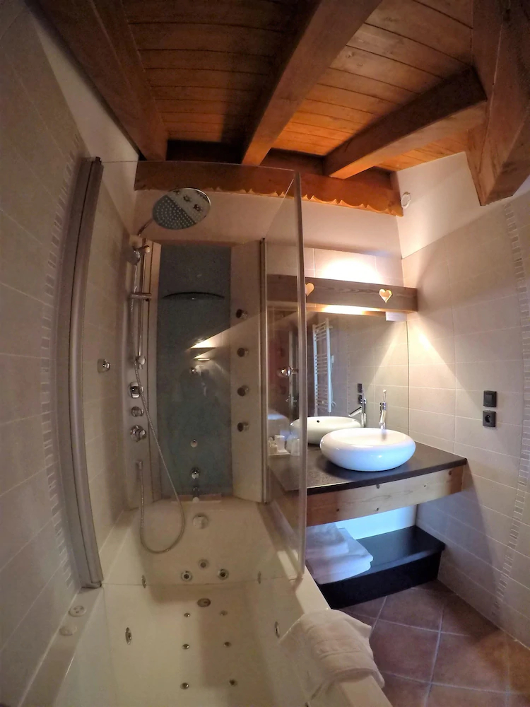 L'Isatis Hotel Chalet