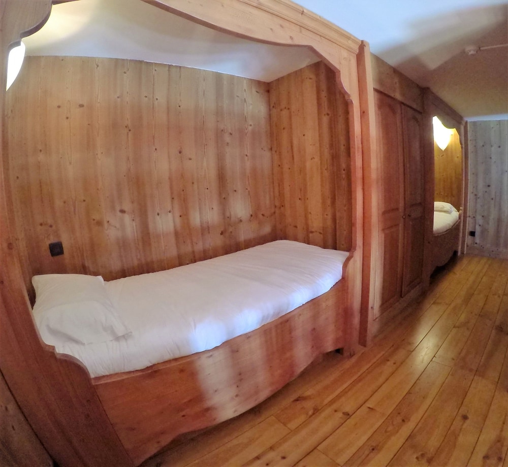 L'Isatis Hotel Chalet