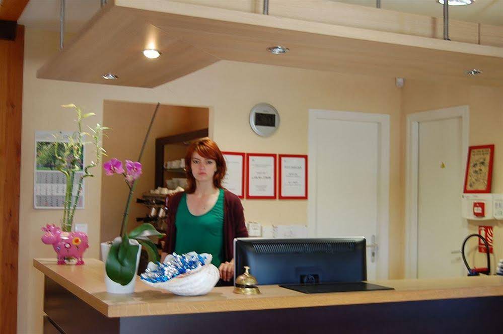 Lemand Hotel