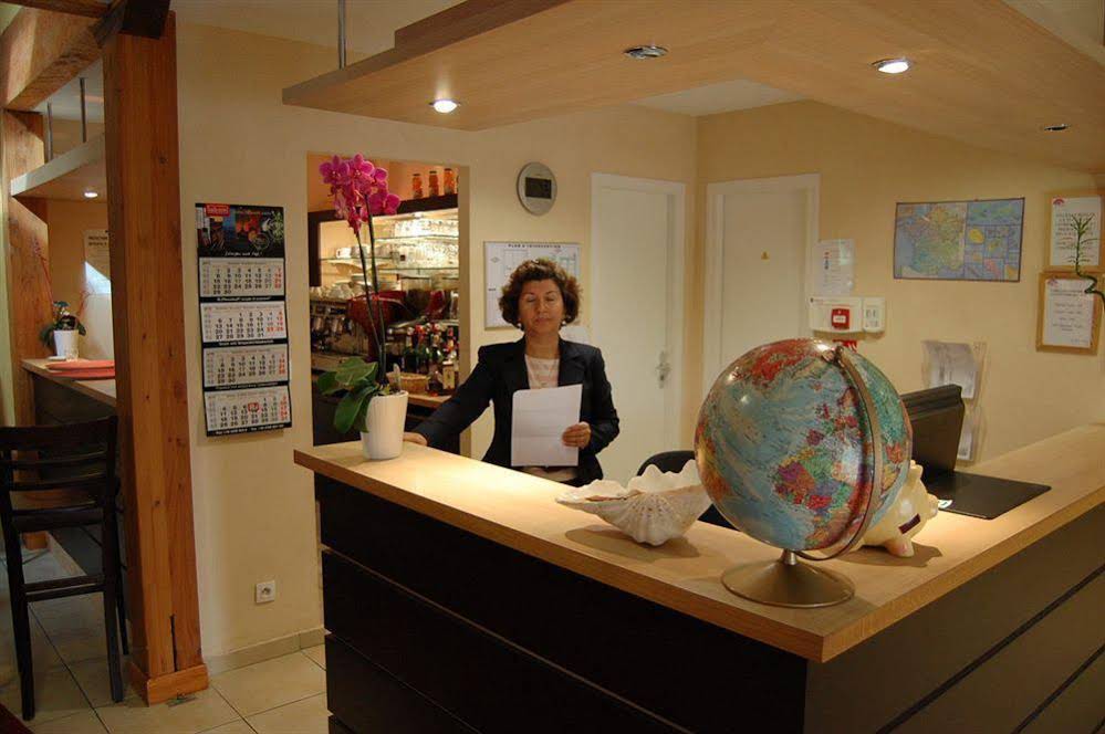 Lemand Hotel