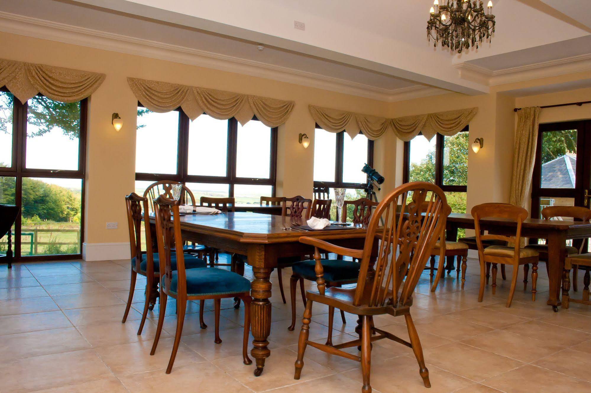 Pendragon Country House