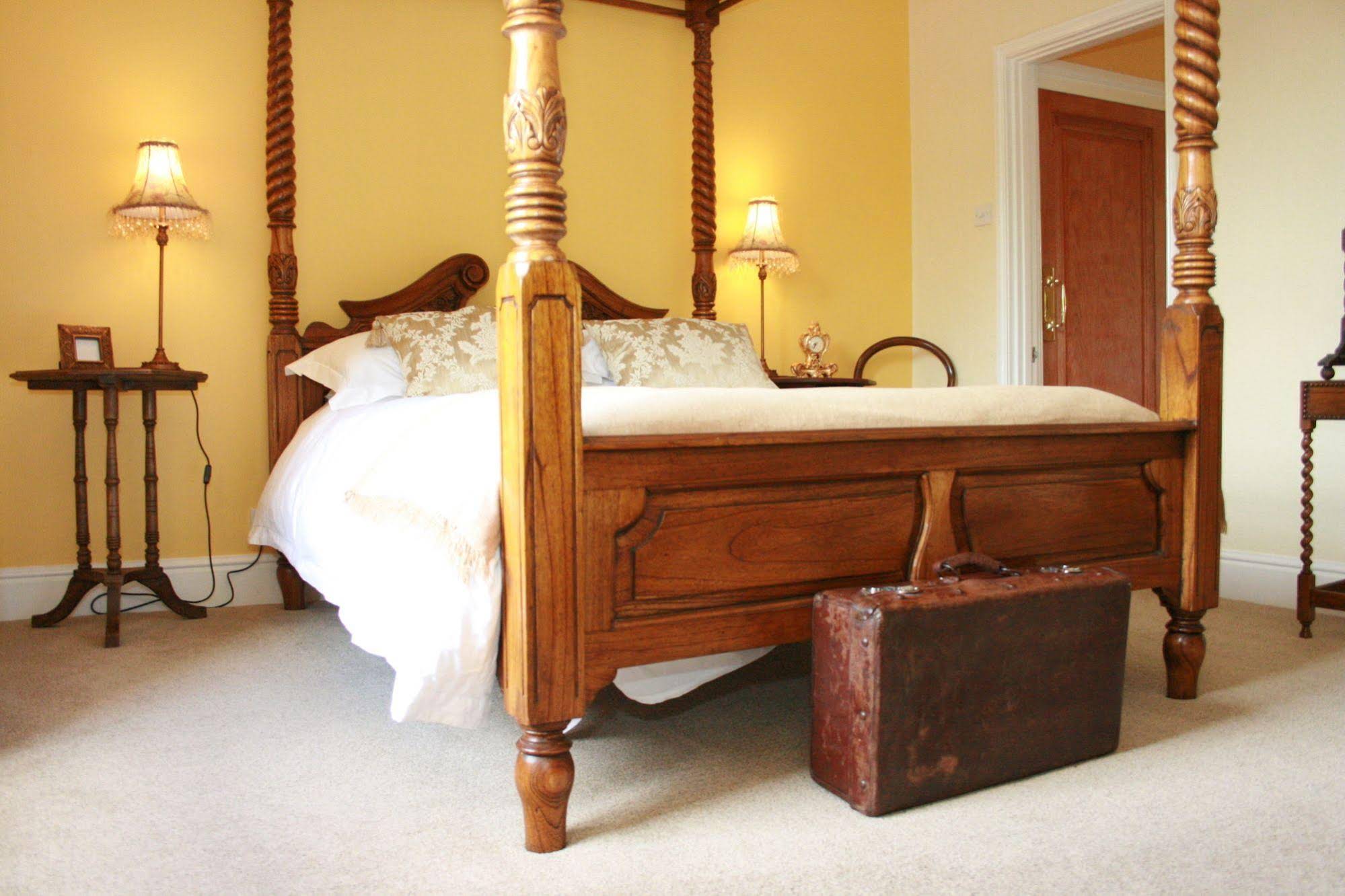 Pendragon Country House