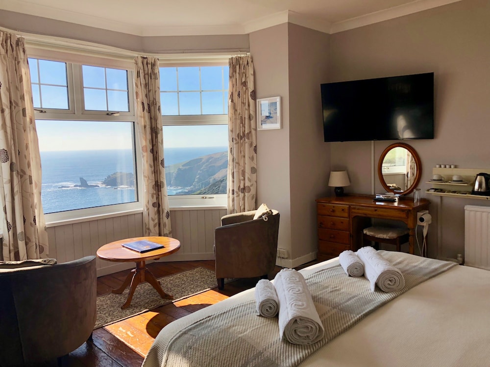 Housel Bay Hotel