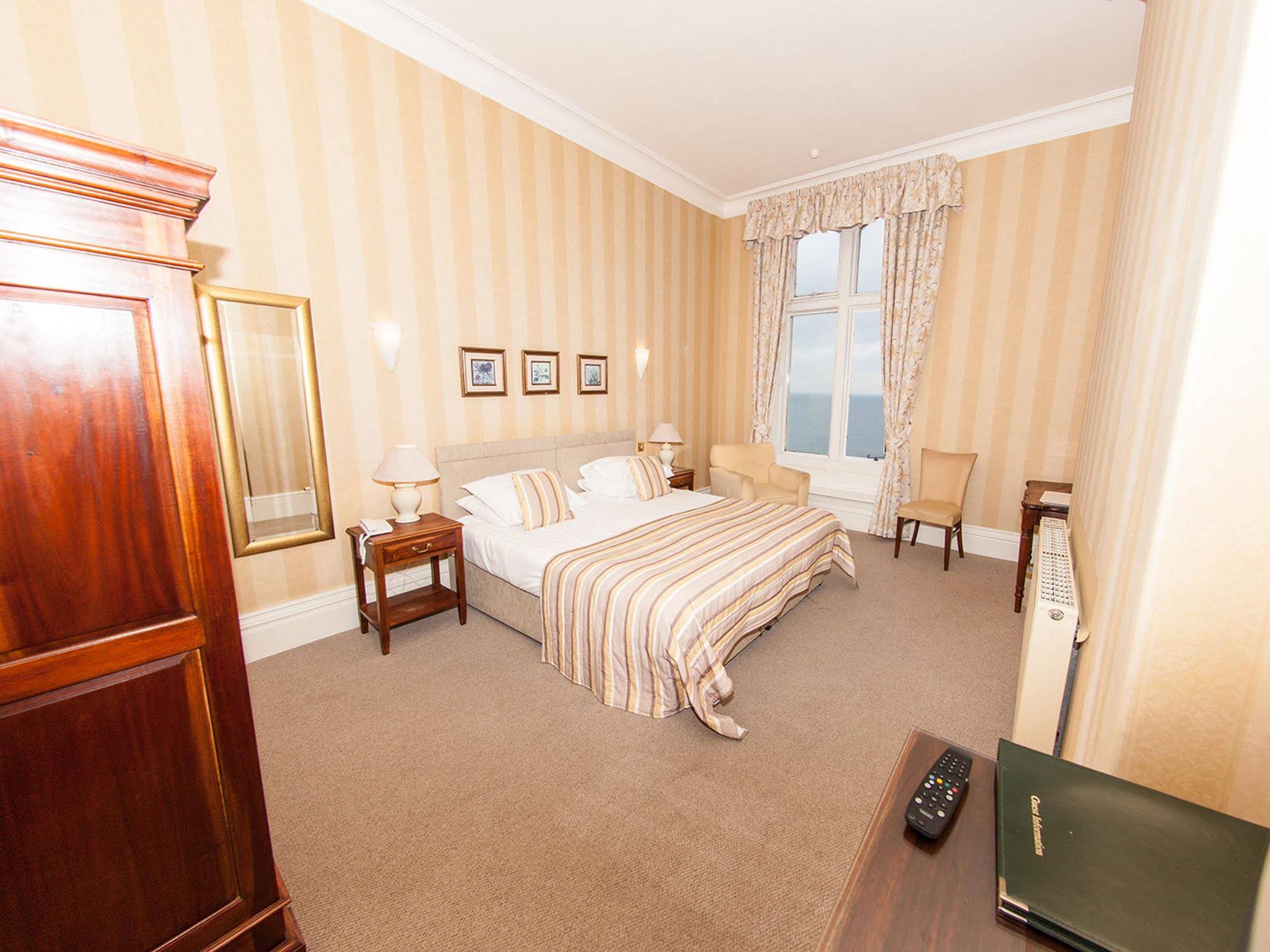Whitsand Bay Hotel