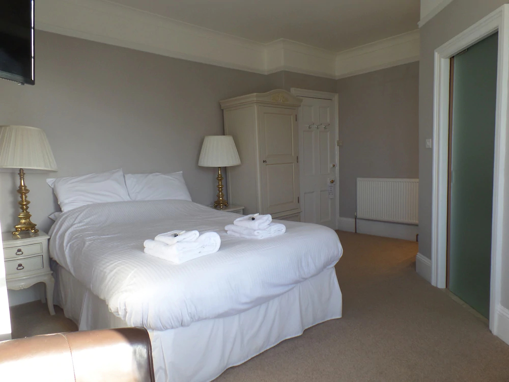 Bossiney House