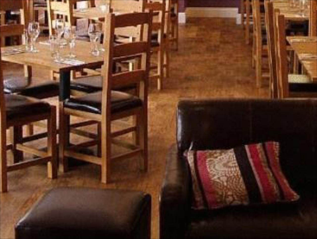 Molesworth Arms Hotel