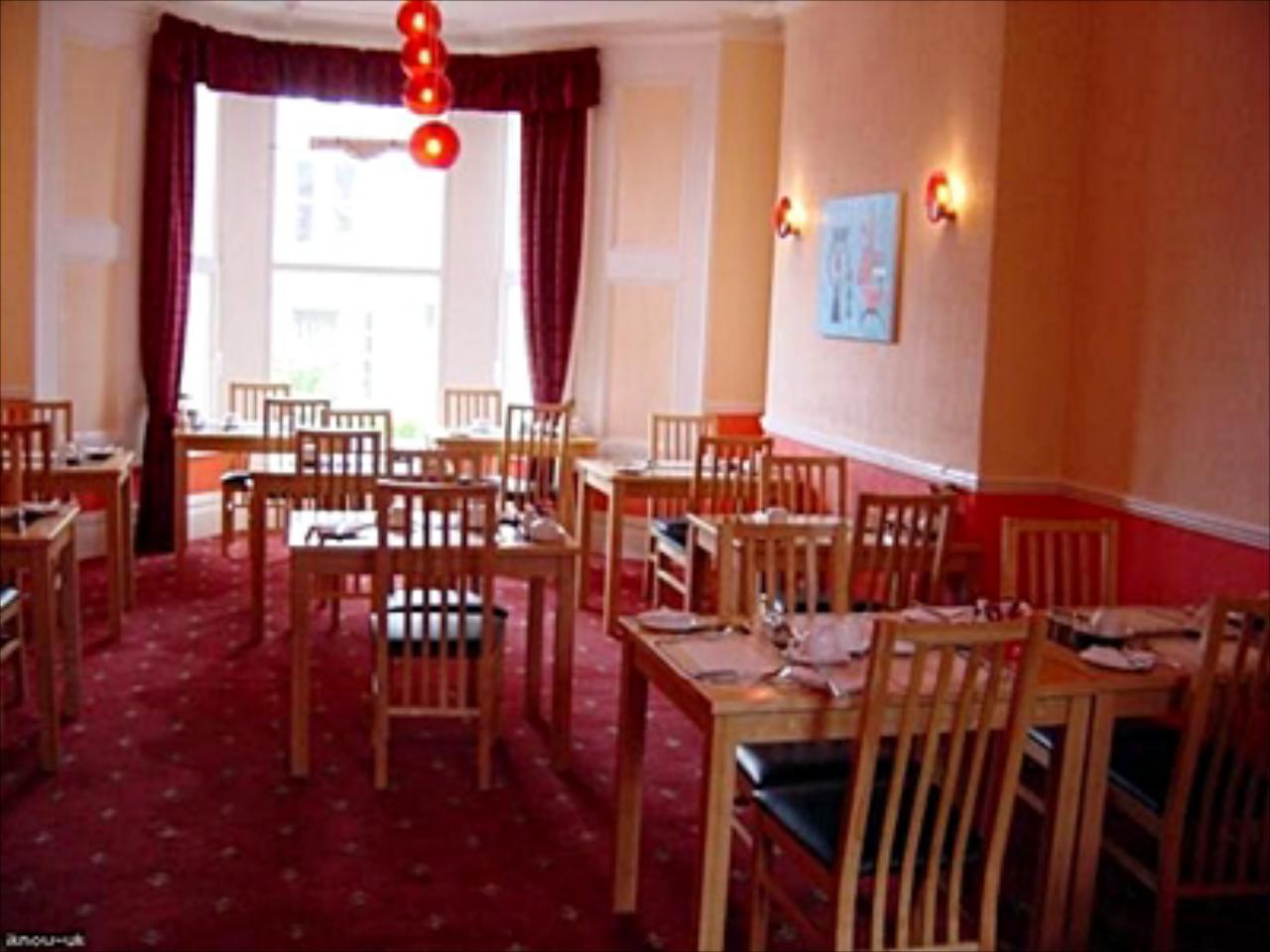 Adelphi Hotel