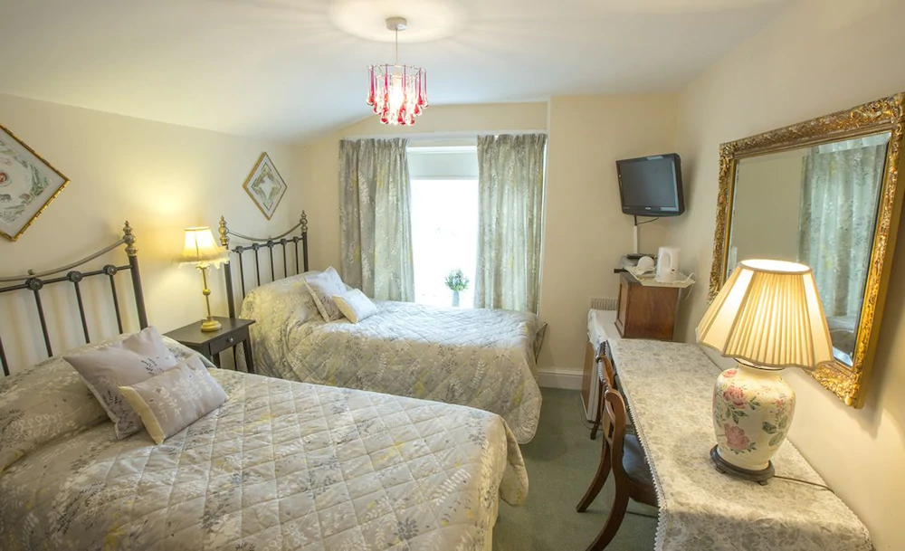 Albany House Bed And Breakfast