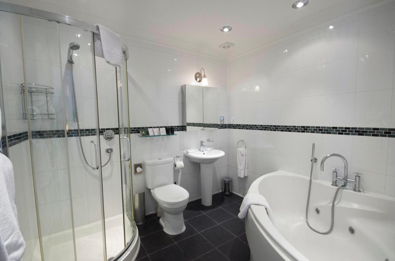 Château la Chaire & The Rozel Pub