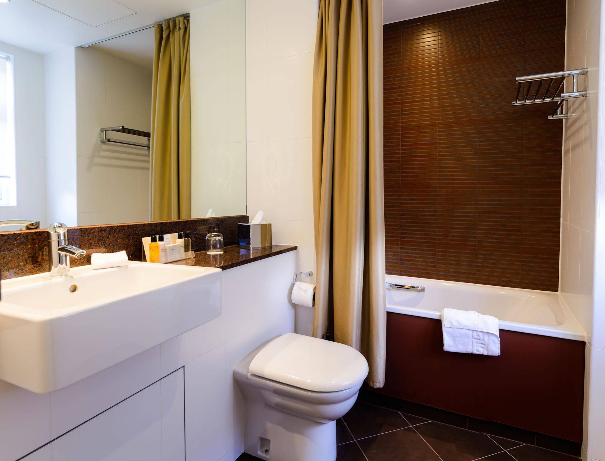 Grand Jersey Hotel & Spa