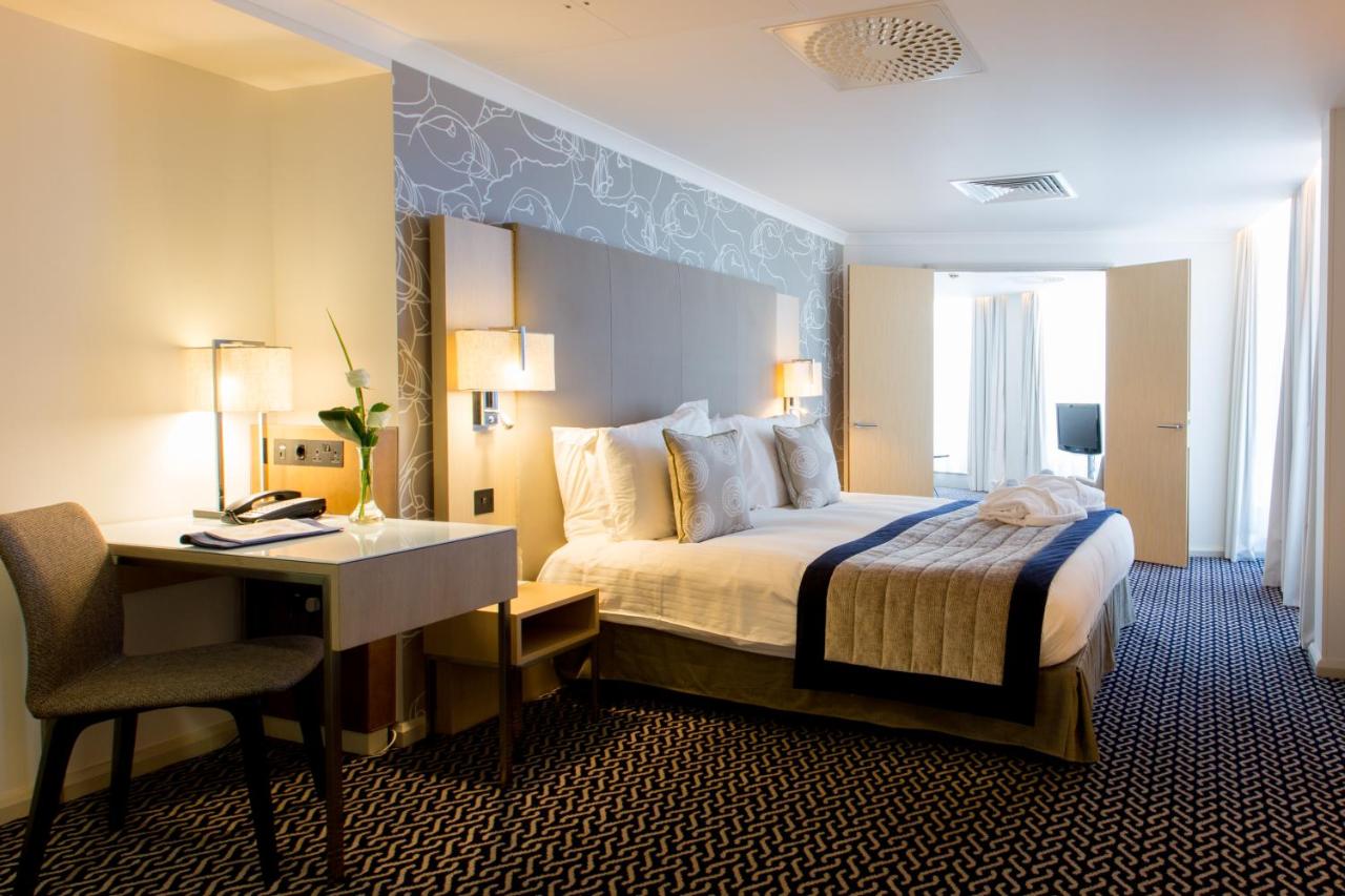 Radisson Blu Waterfront Jersey