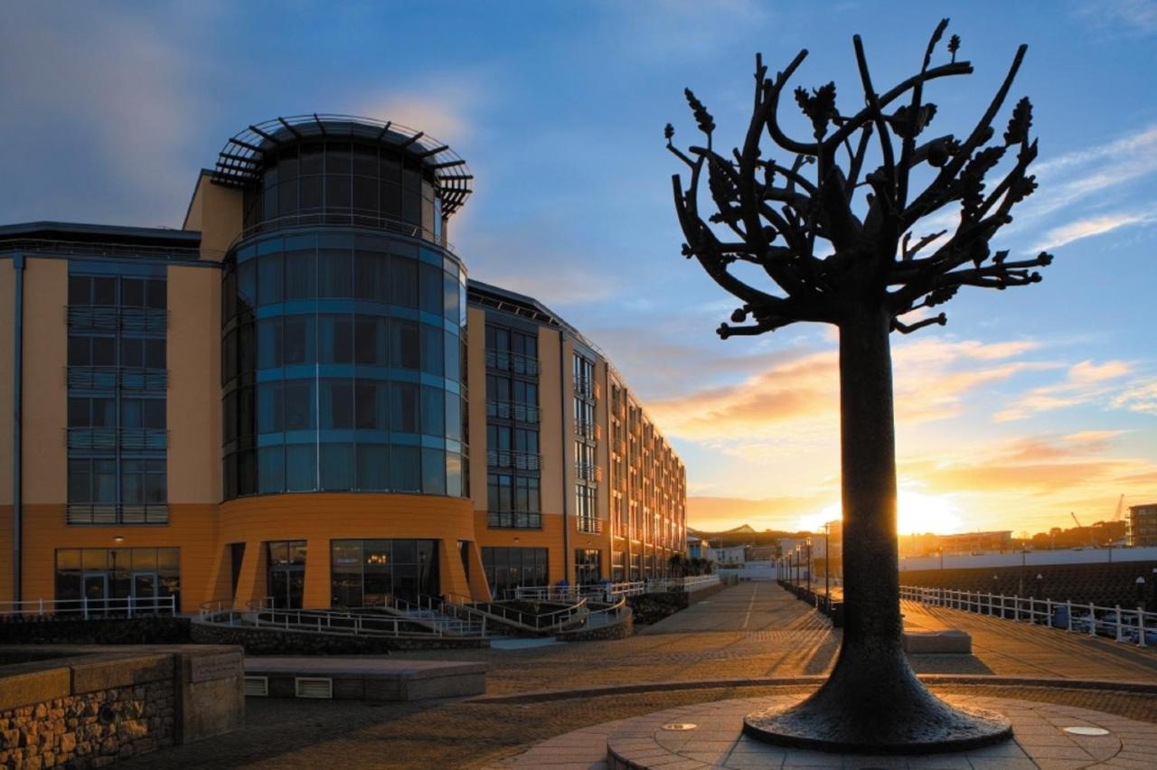 Radisson Blu Waterfront Jersey