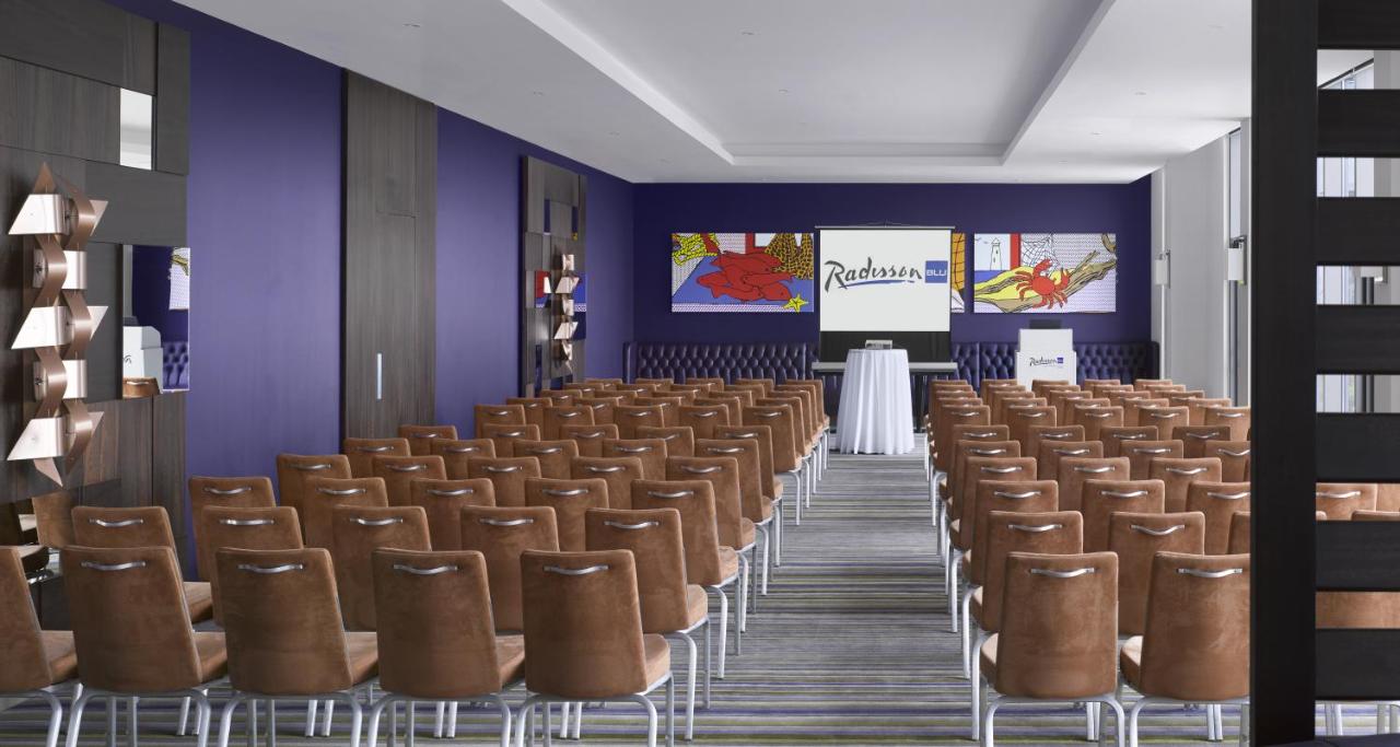 Radisson Blu Waterfront Jersey