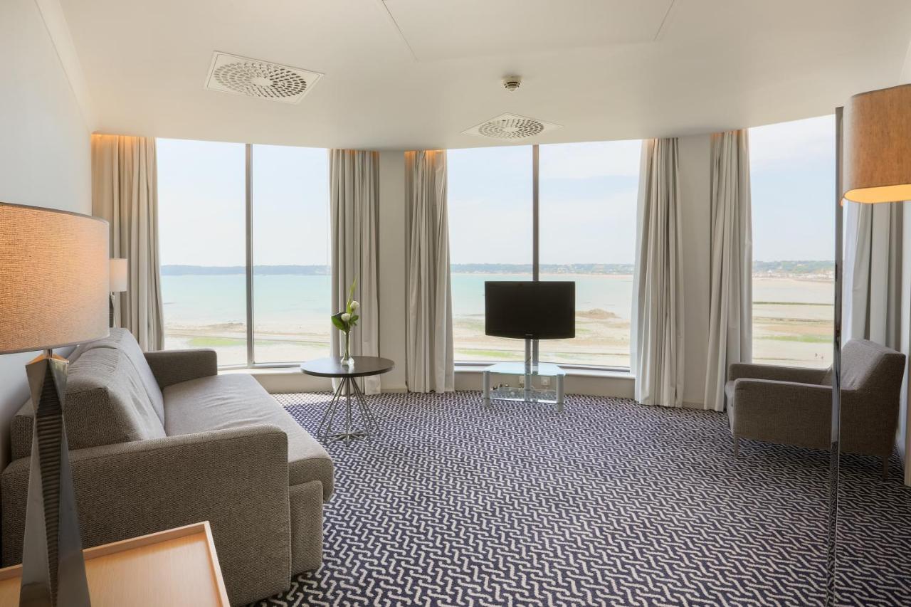 Radisson Blu Waterfront Jersey