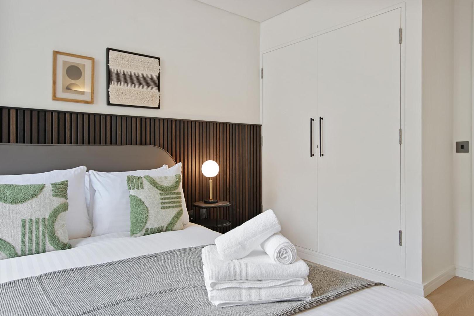 Bow Lane by Q Apartments