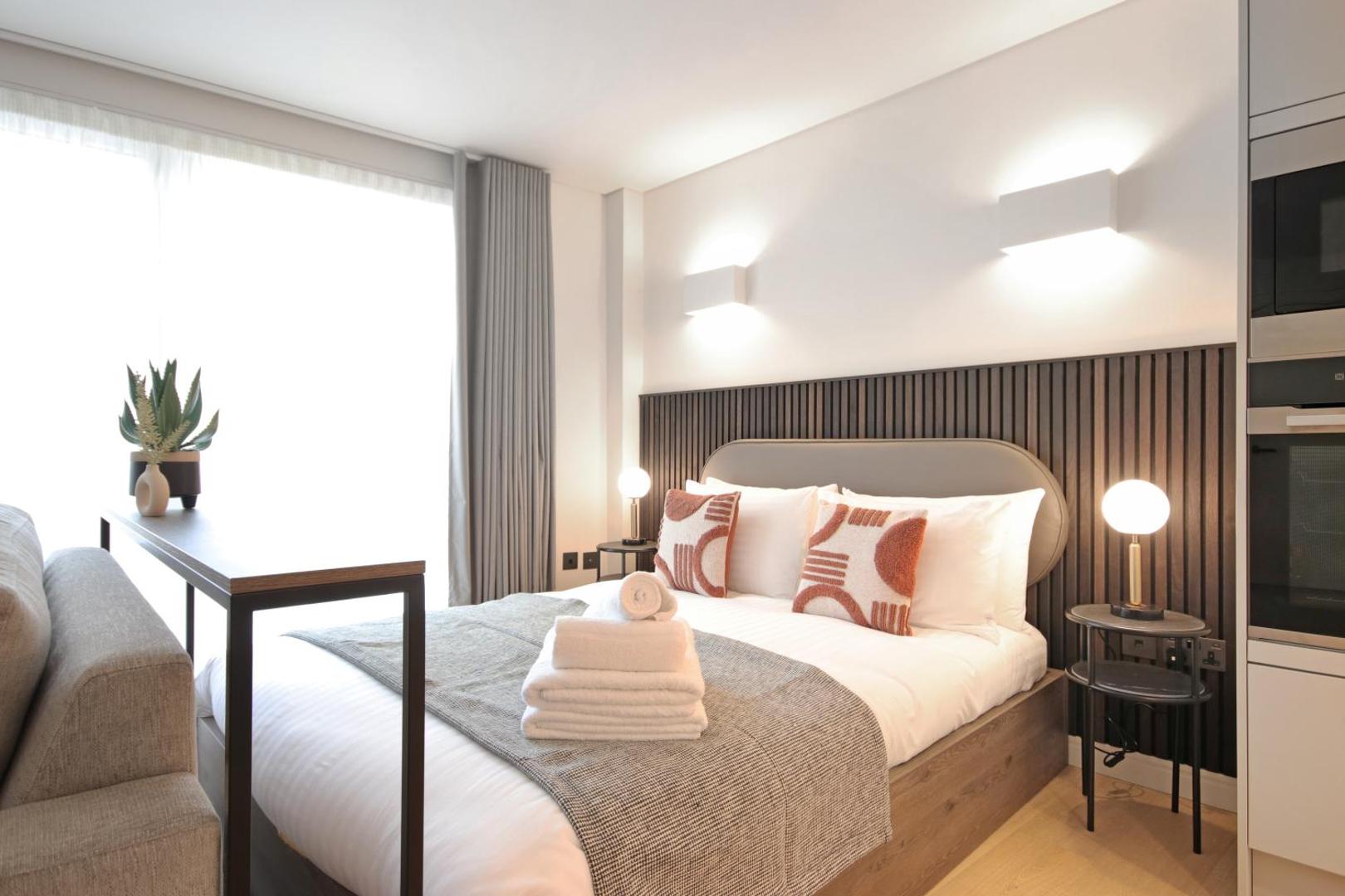 Bow Lane by Q Apartments