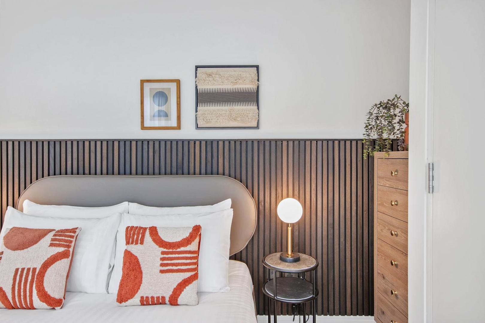 Bow Lane by Q Apartments