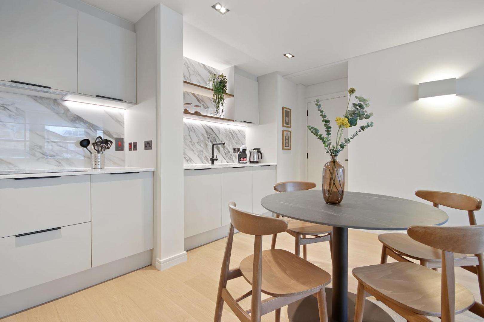 Bow Lane by Q Apartments