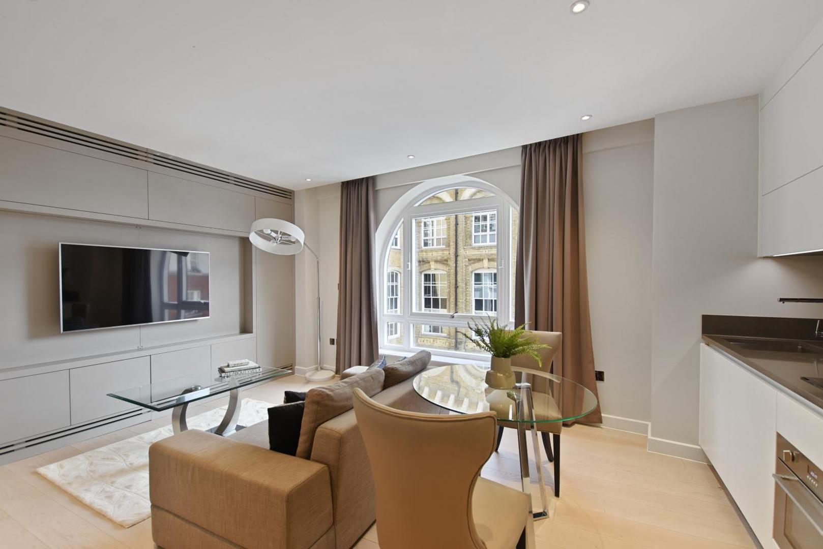 Vauxhall Bridge by Q Apartments