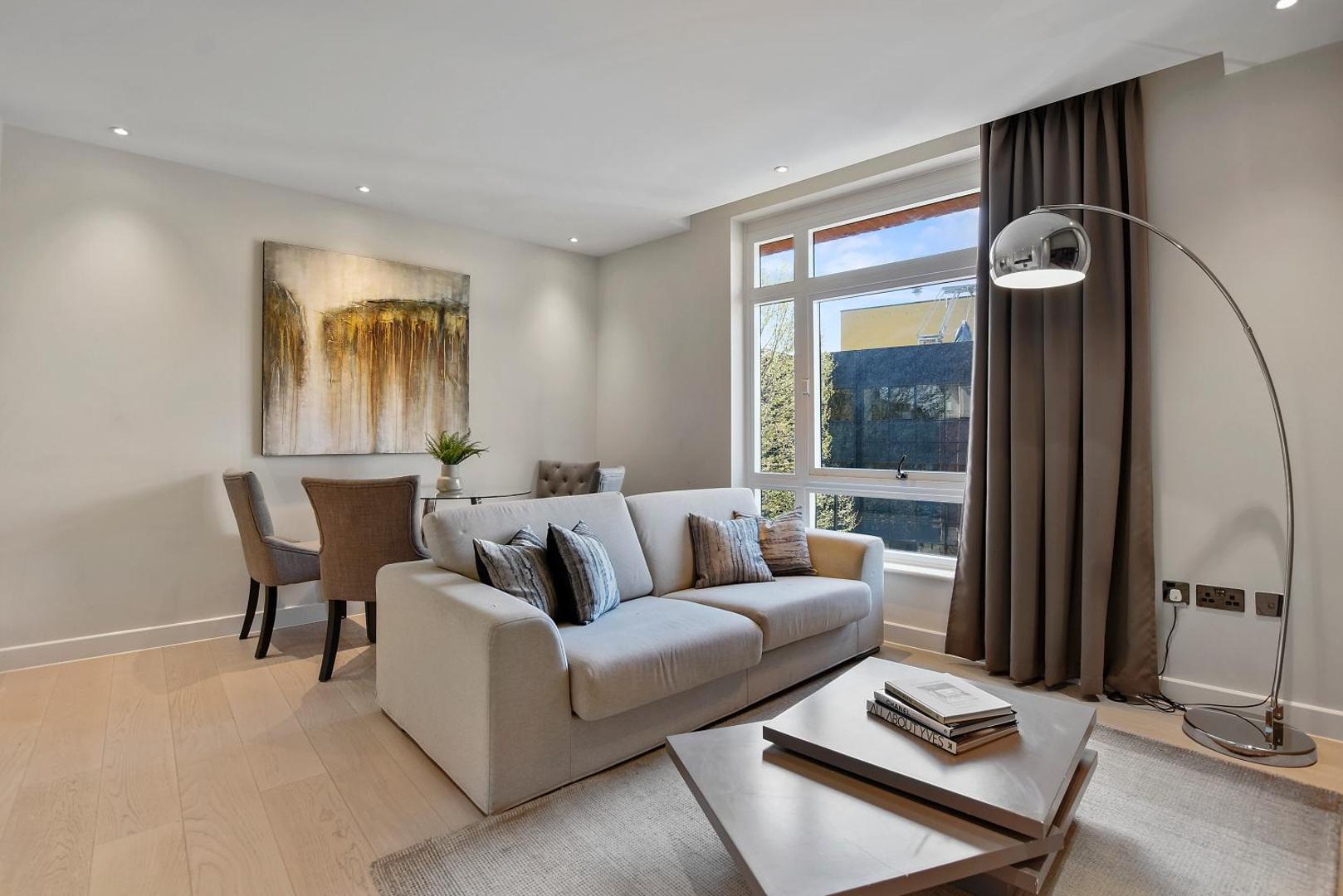 Vauxhall Bridge by Q Apartments