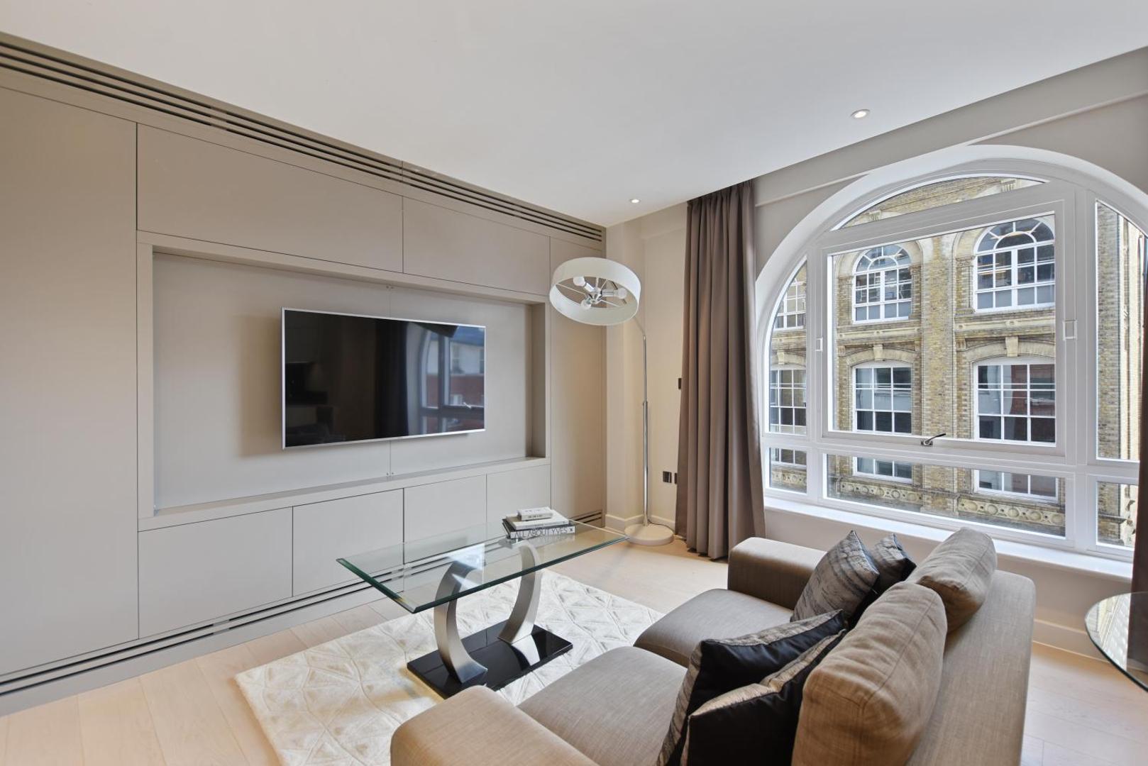 Vauxhall Bridge by Q Apartments
