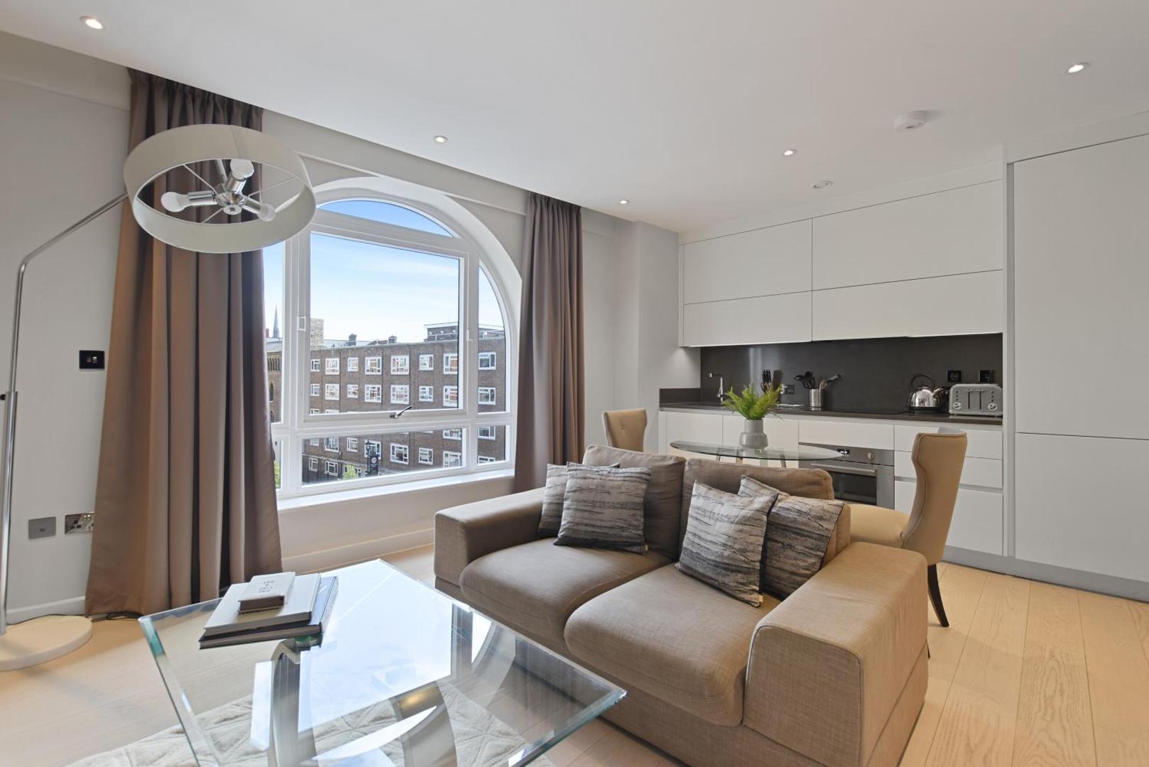 Vauxhall Bridge by Q Apartments