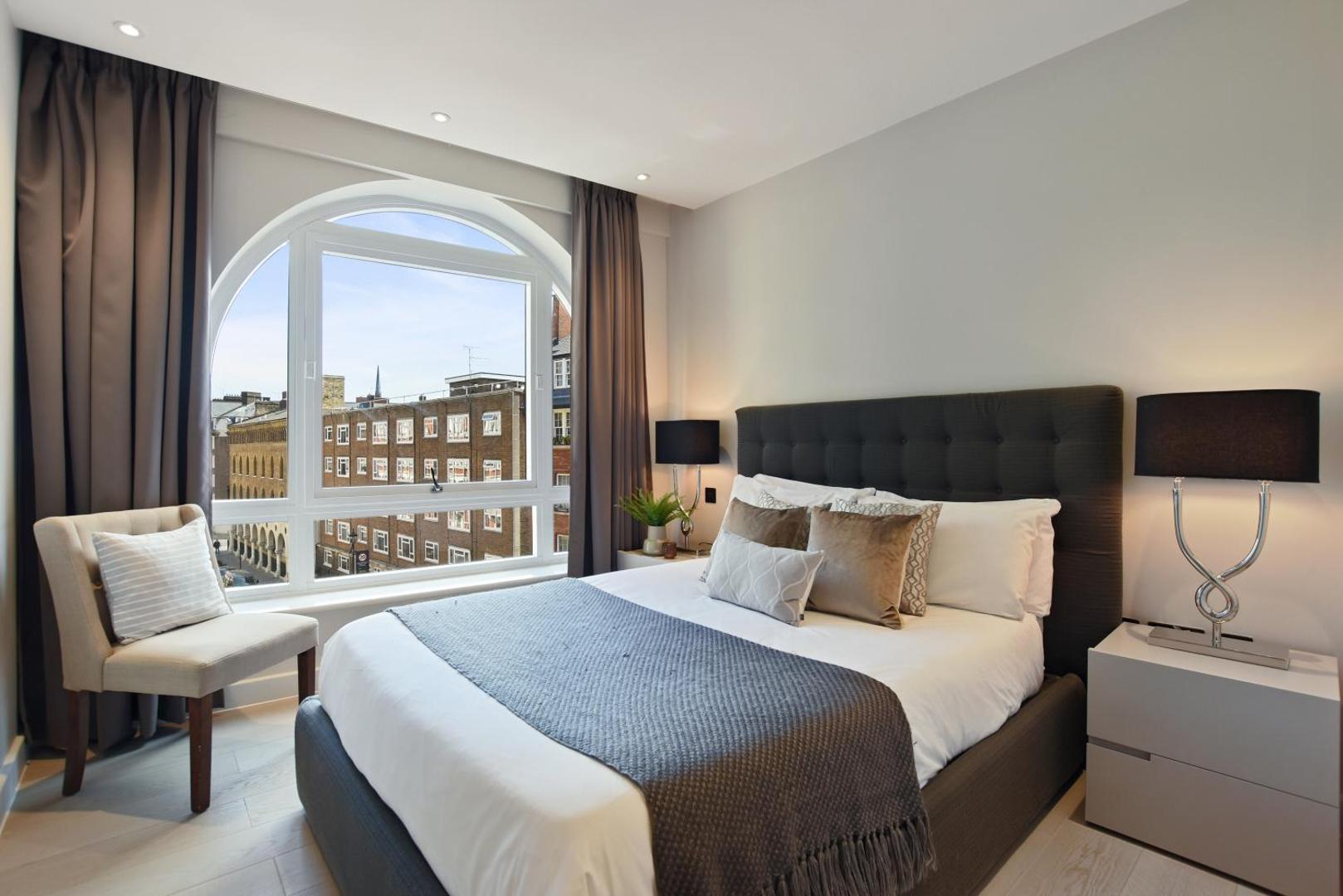 Vauxhall Bridge by Q Apartments
