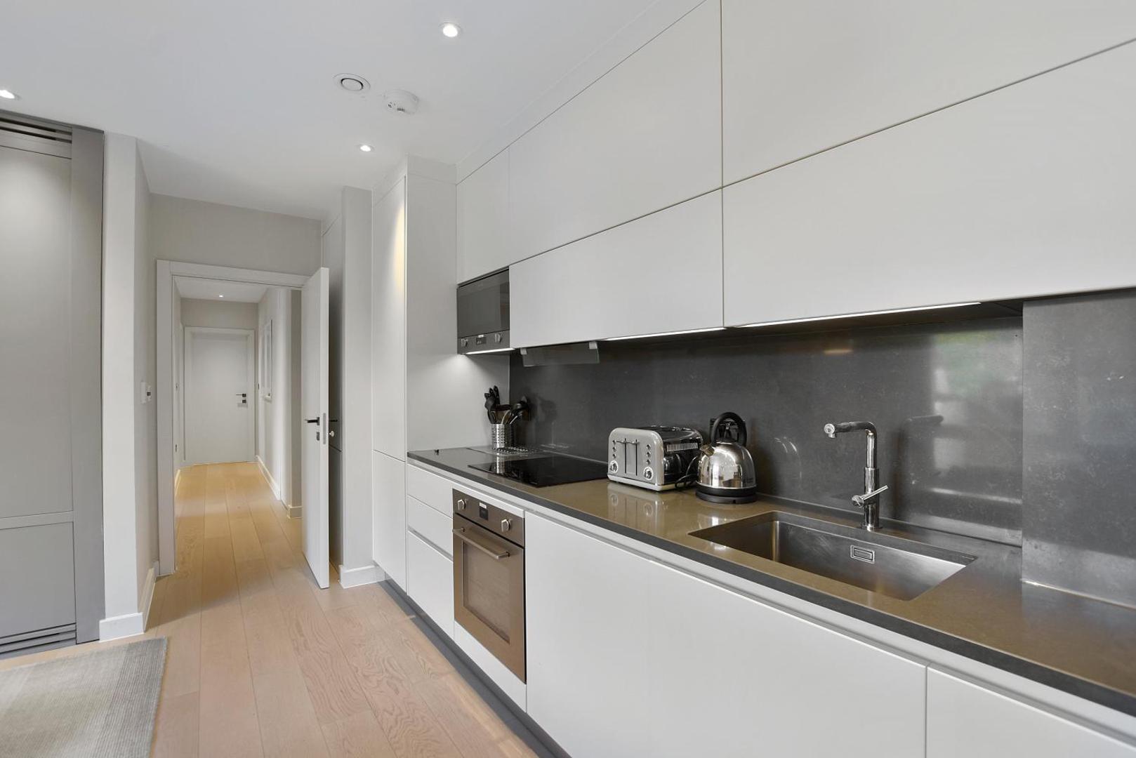 Vauxhall Bridge by Q Apartments