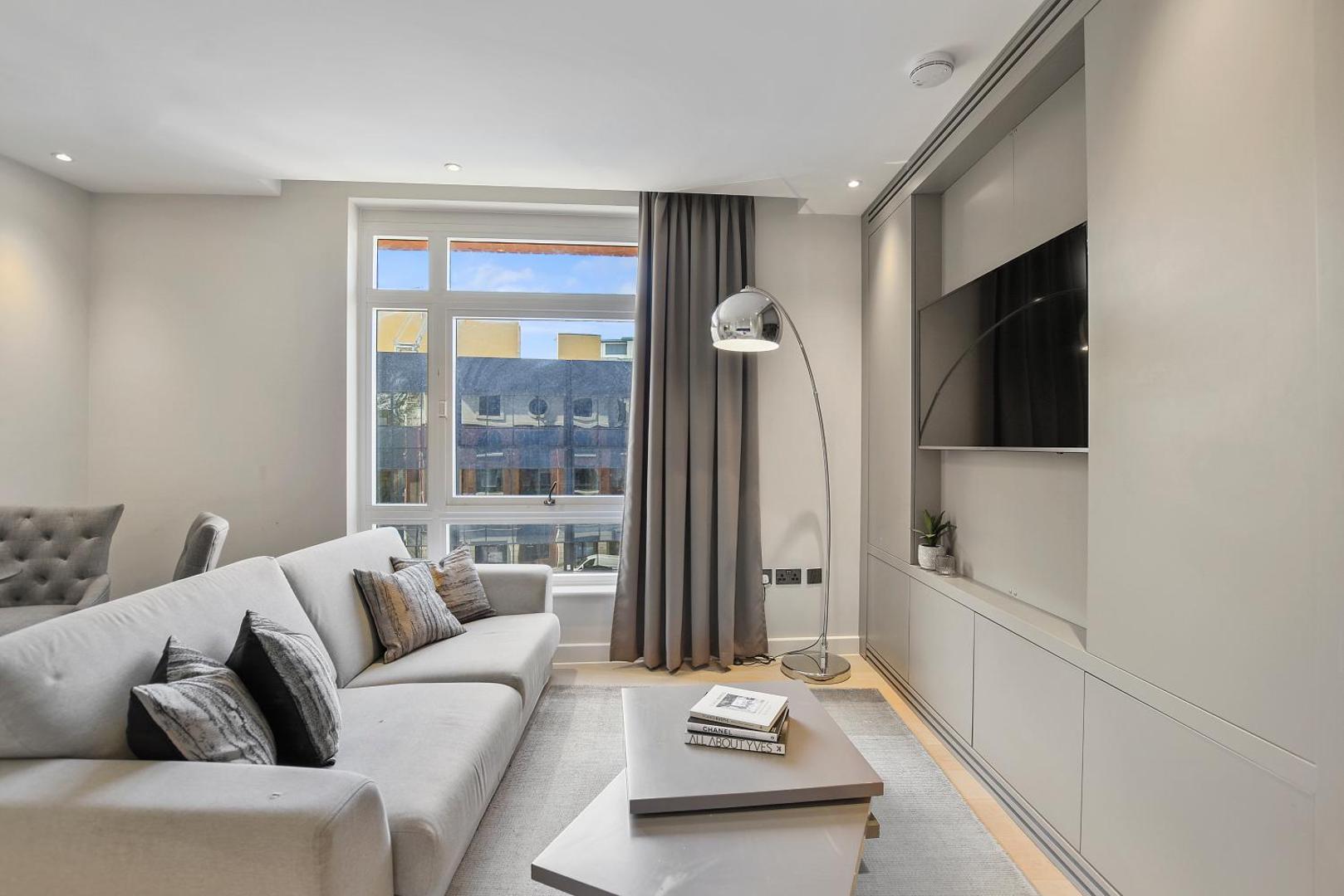 Vauxhall Bridge by Q Apartments