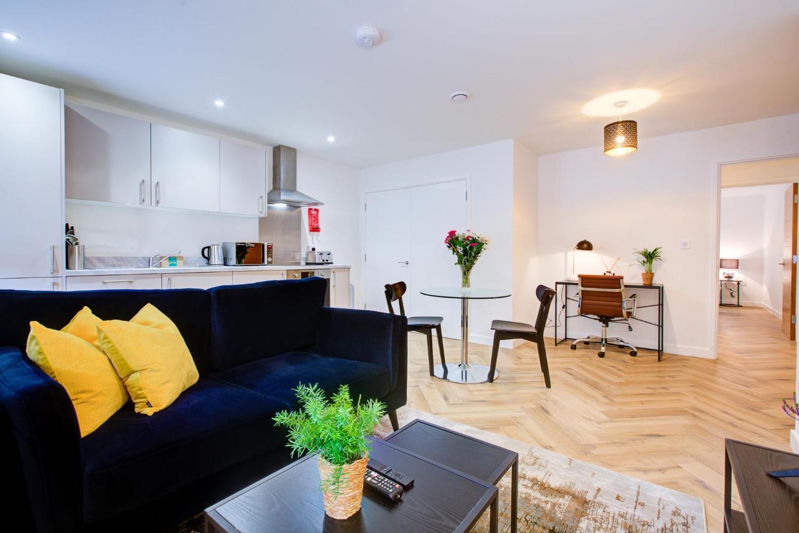 Hybrid Resi - Mitcham