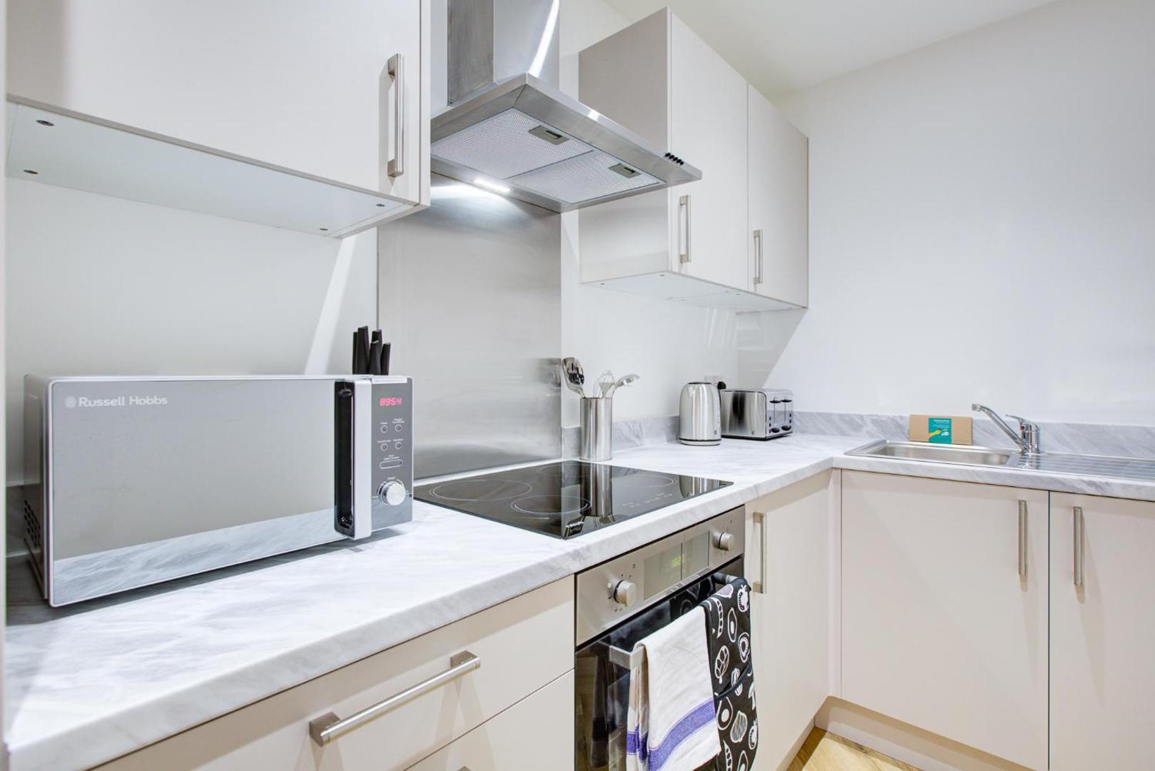 Hybrid Resi - Mitcham