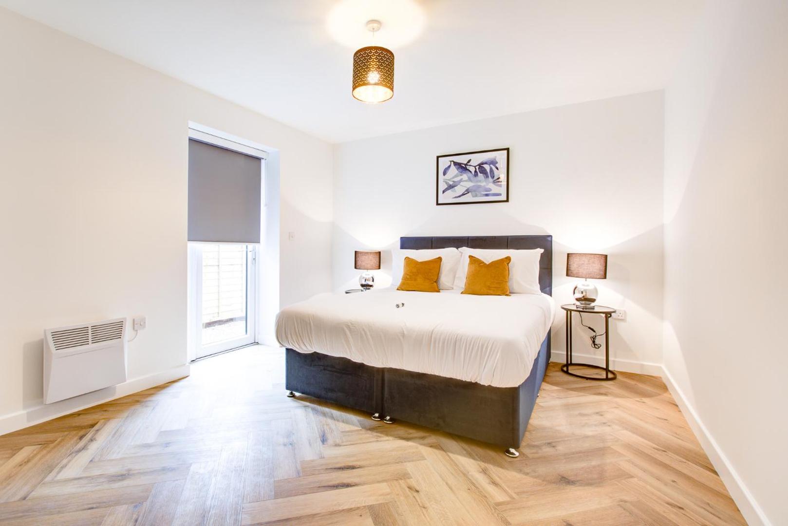 Hybrid Resi - Mitcham