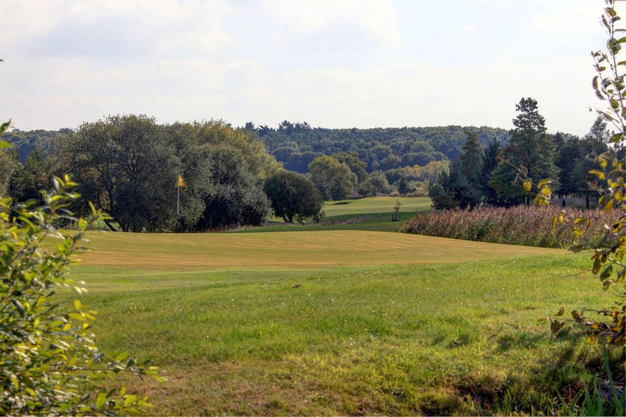 Magnolia Park Hotel, Golf & Country Club