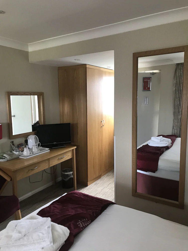 The Rivenhall Hotel By Oyo