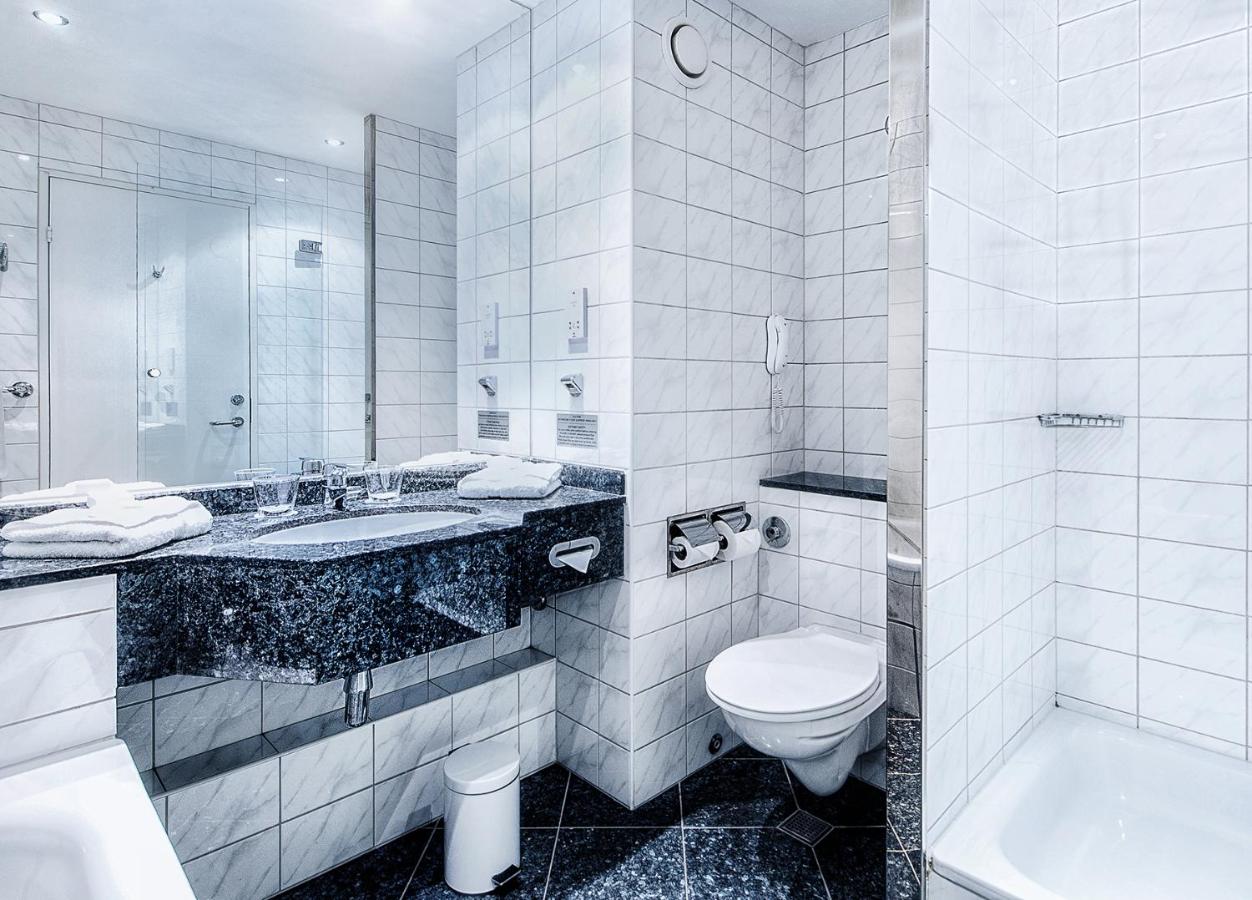 Arora Gatwick-Crawley
