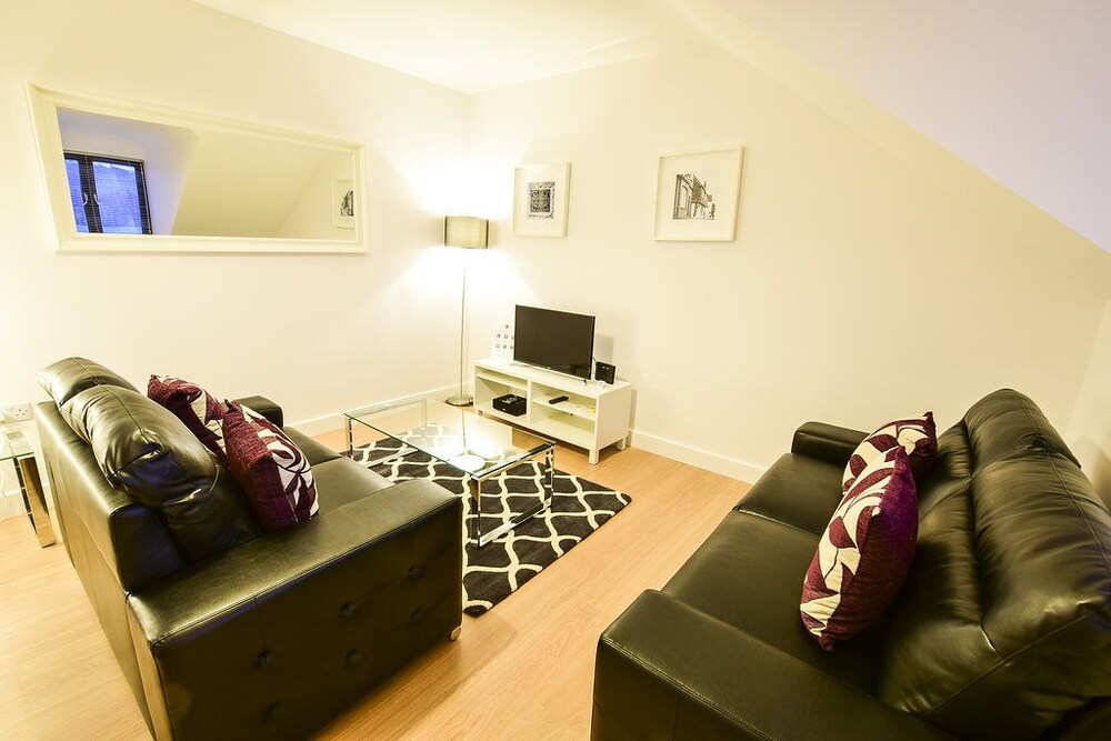Roomspace Serviced Apartments- Kirk Court