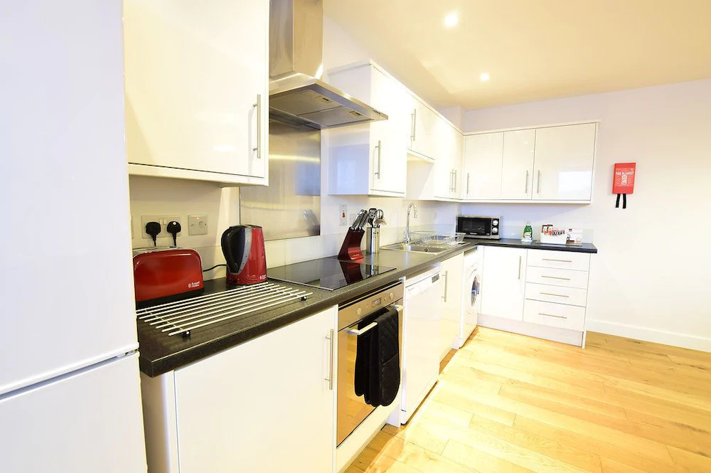 Roomspace Serviced Apartments- Kirk Court