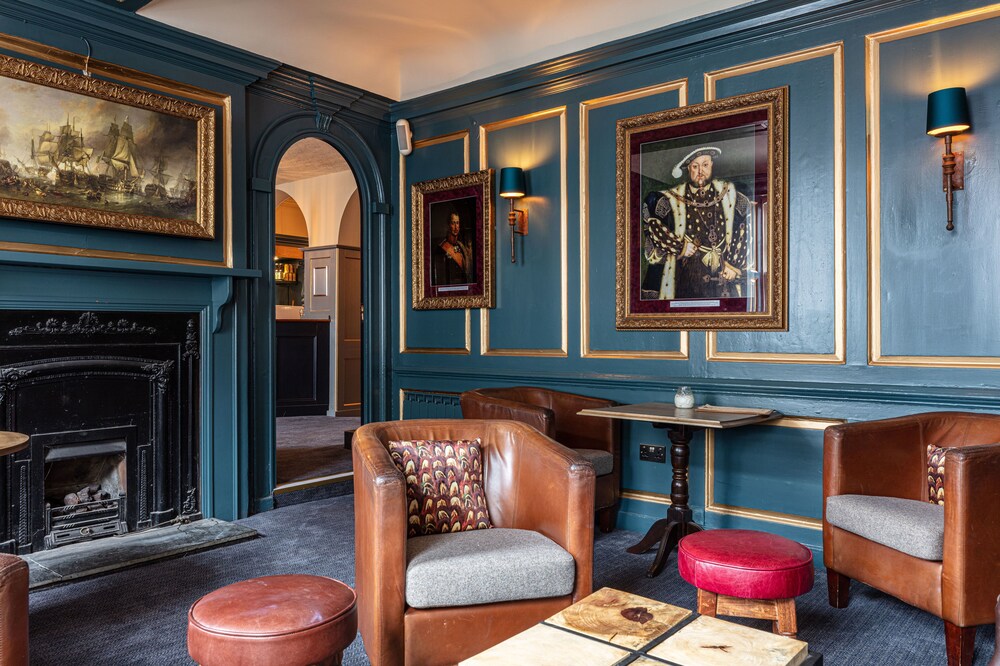 Kings Arms & Royal Hotel