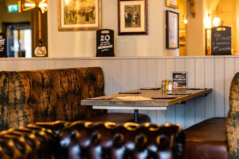 Kings Arms & Royal Hotel