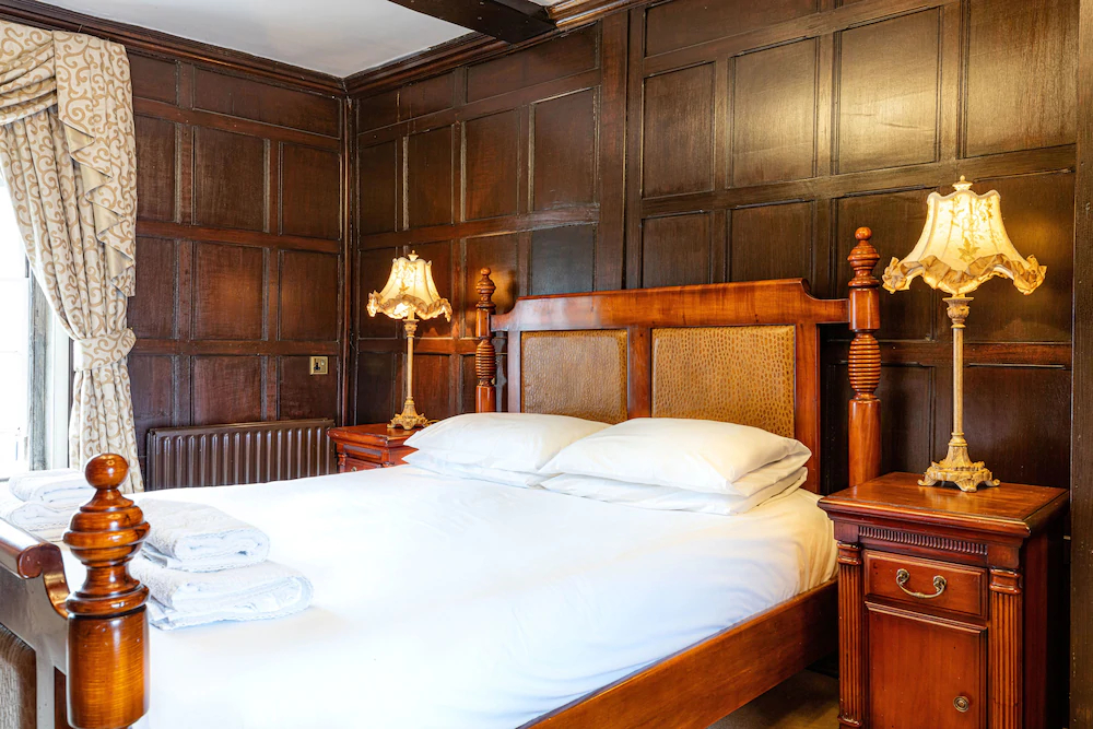 Kings Arms & Royal Hotel