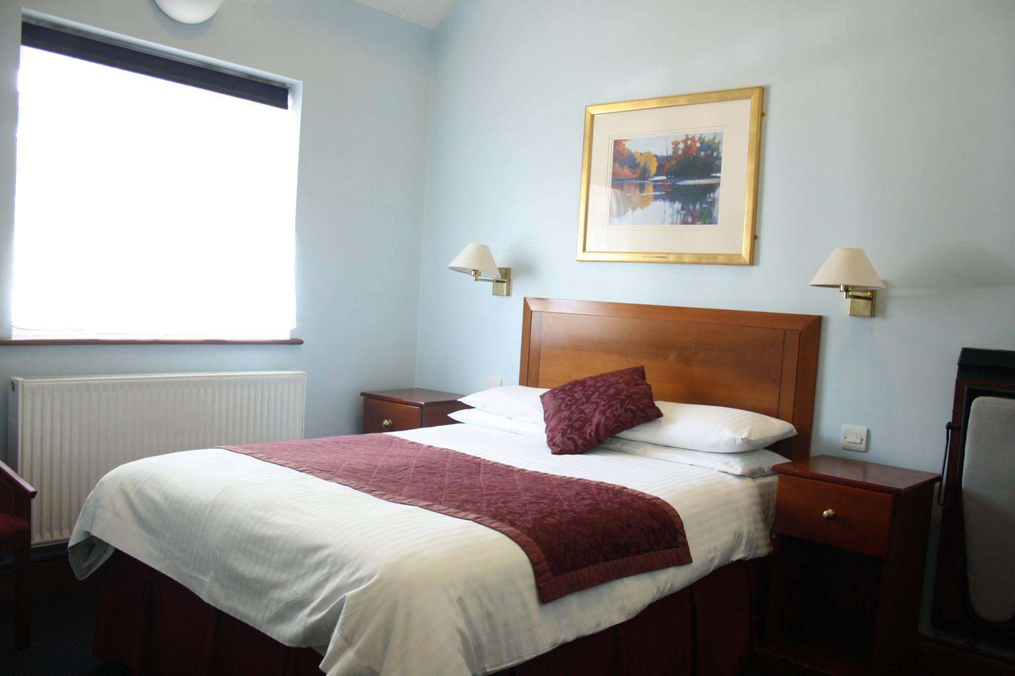 Kings Paget Hotel
