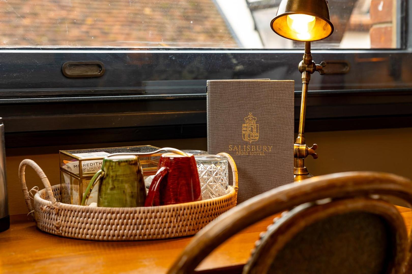 The Salisbury Arms Hotel